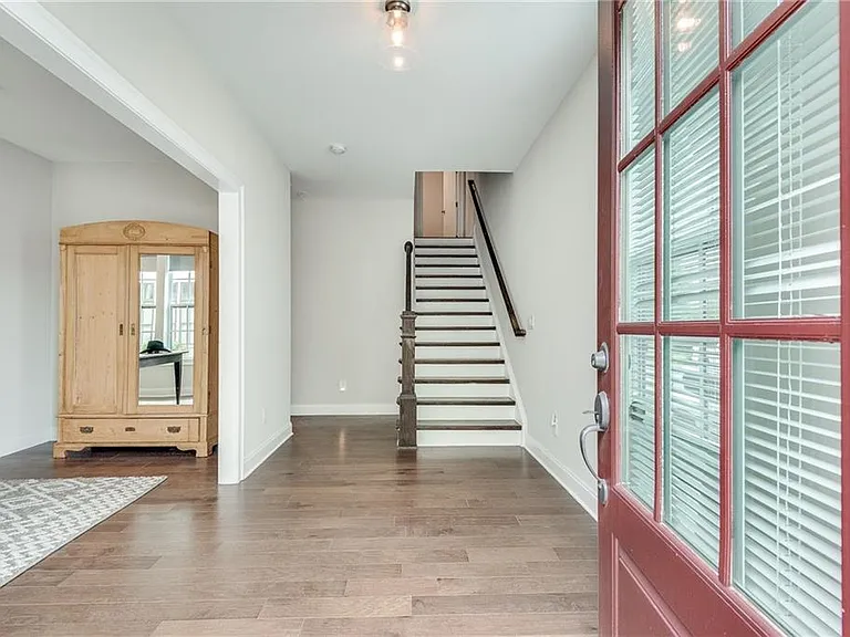 398 Concord St — Photo 16