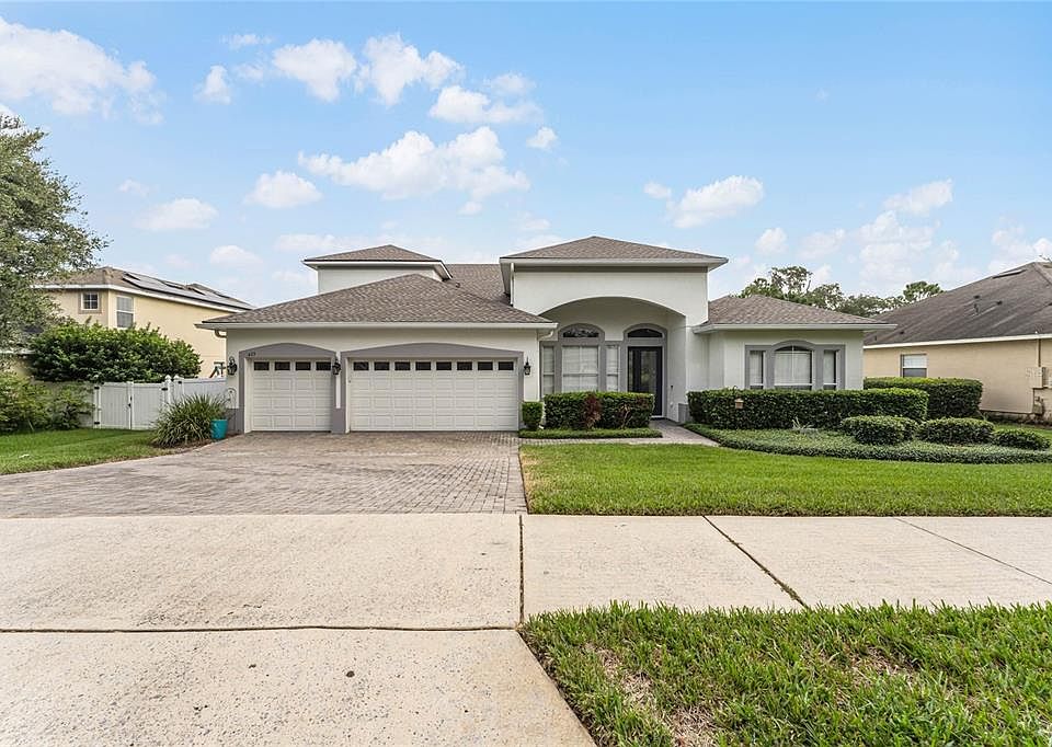 1st image of 423 COURTLEA PARK DRIVE