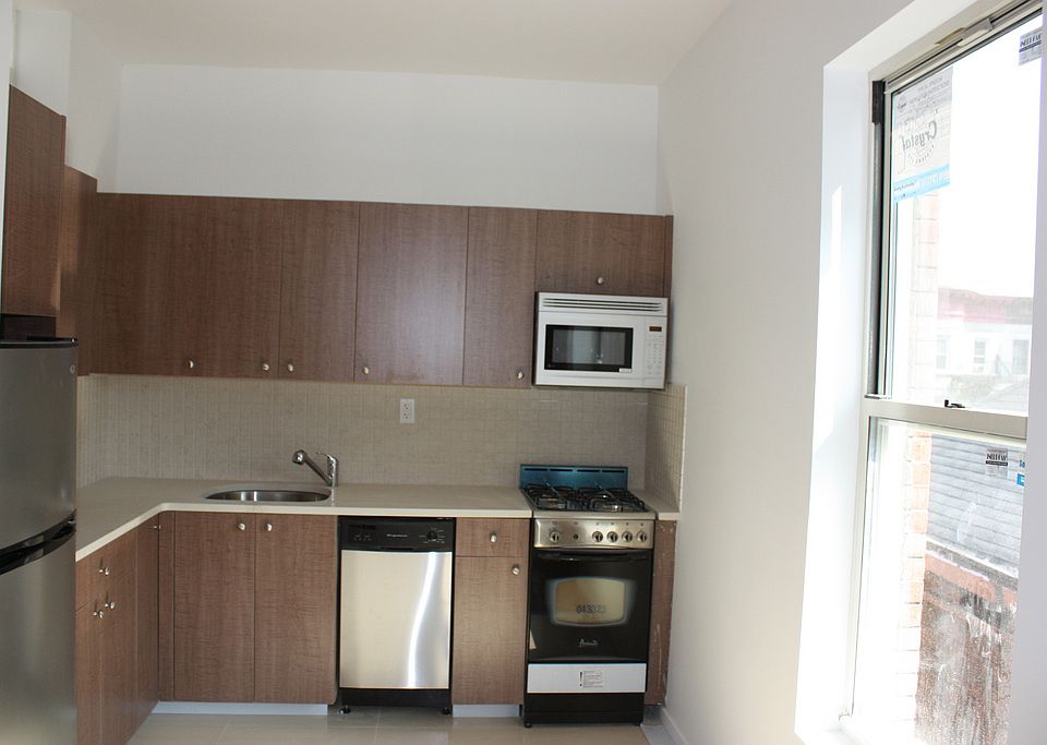 1st image of 1284 Pacific St APT 3B