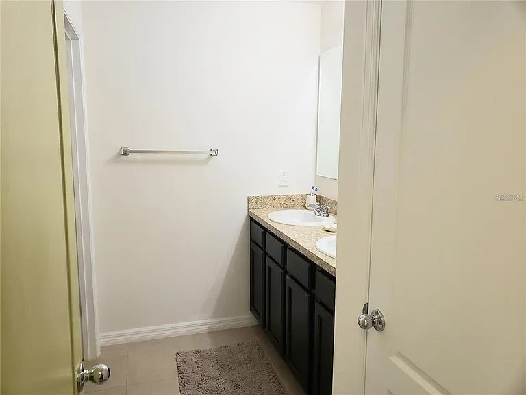 138 Lazy Willow Dr — Photo 9