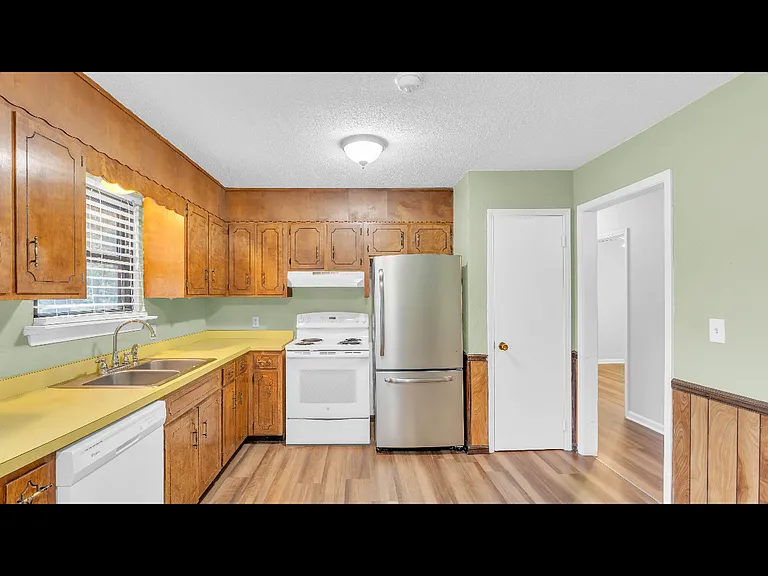 6923 Barter Dr — Photo 8