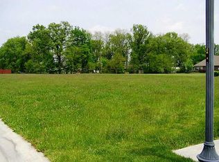 1111 Raintree Dr, Greenfield, IN 46140