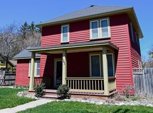 102 W 6th St, Northport, MI 49670