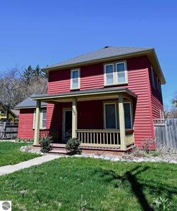 102 W 6th St, Northport, MI, 49670