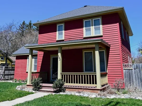 102 W 6th St, Northport, MI 49670