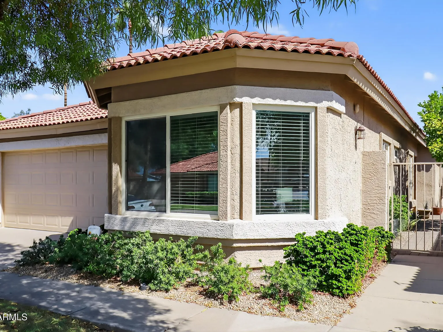 3 bed, 2.0 bath, 1677 sqft, $4,950 — Photo 3