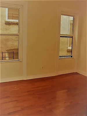 Rented by Space Link Realty | media 32