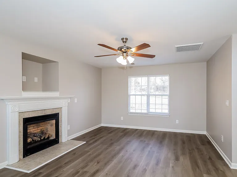 9422 Isaac Hunter Dr — Photo 6
