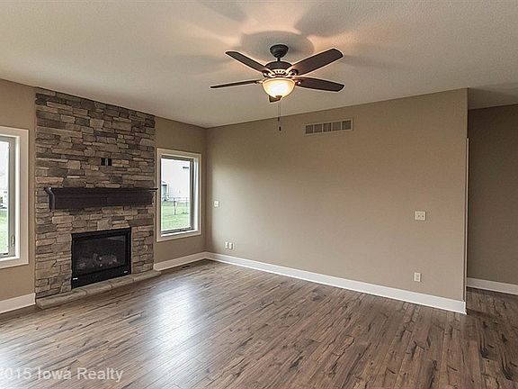 2nd image of 9556 Cedarwood Dr