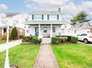 46 Nassau Blvd, Malverne, NY 11565