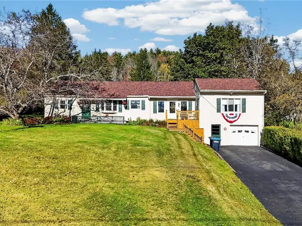 38 Emerald St, Fillmore, NY 14735