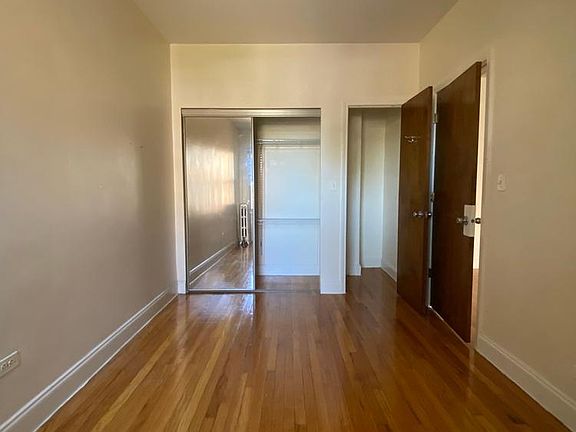4th image of 2655 W Ainslie St #2