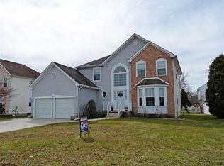 13 Spring Ln, Egg Harbor Township, NJ 08234