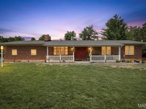 1760 Westview Dr, Imperial, MO 63052