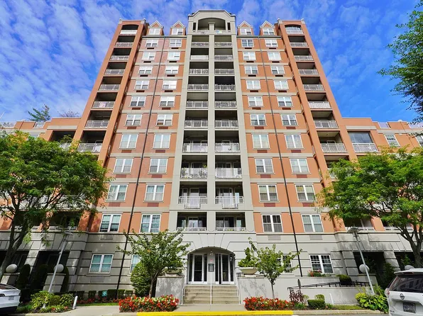 45 Oceana Dr #Ph1b, Brooklyn, NY 11235