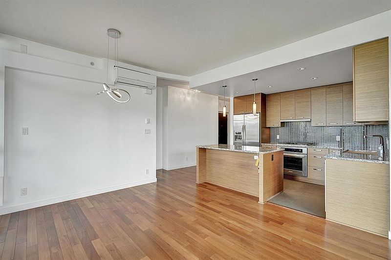 Burnaby Apartment for rent - 2 Bedrooms — photo 11