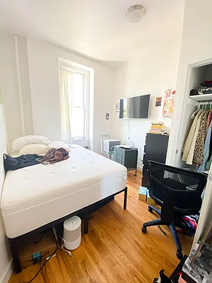 Rented by Massada Home Sales Inc | media 27