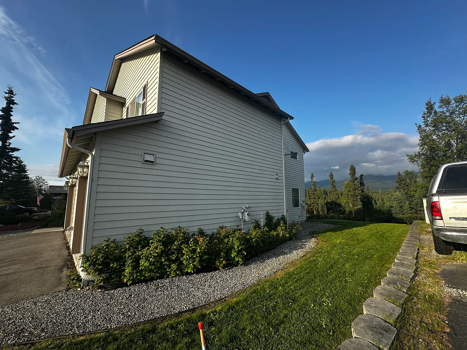 4 bed, 3088 sqft, $4,200 — Photo 4