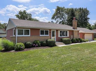 715 67th Pl, Willowbrook, IL 60527