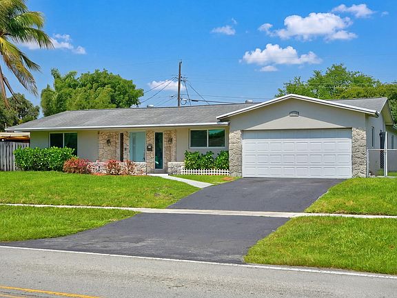 5th image of 641 NW 43rd Avenue