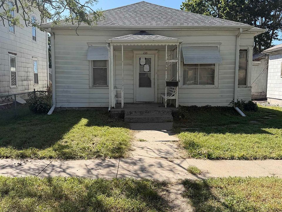 1st image of 135 S 30th St
