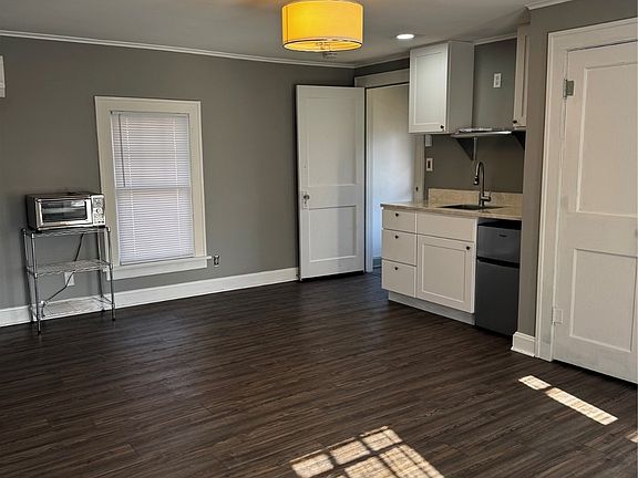 3rd image of 1383 E 26th St #1/2