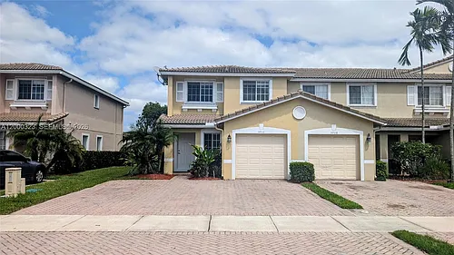 5910 Royal Way #---- Photo 1