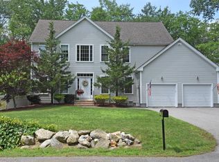 25 East St, Upton, MA 01568