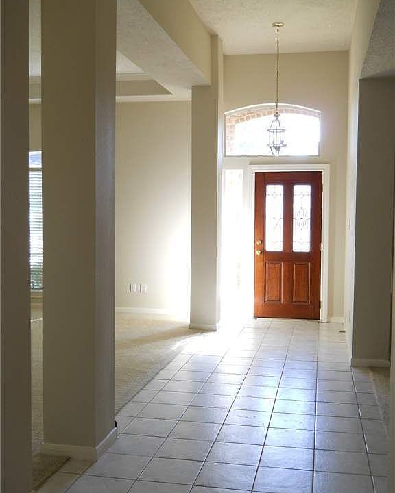 2nd image of 4326 Shady Pine Dr