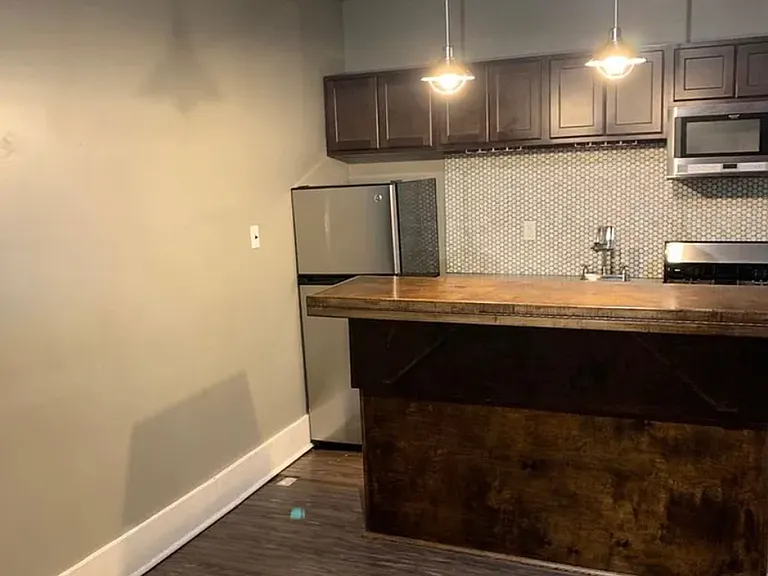 302 S Negley Ave #9 — Photo 6