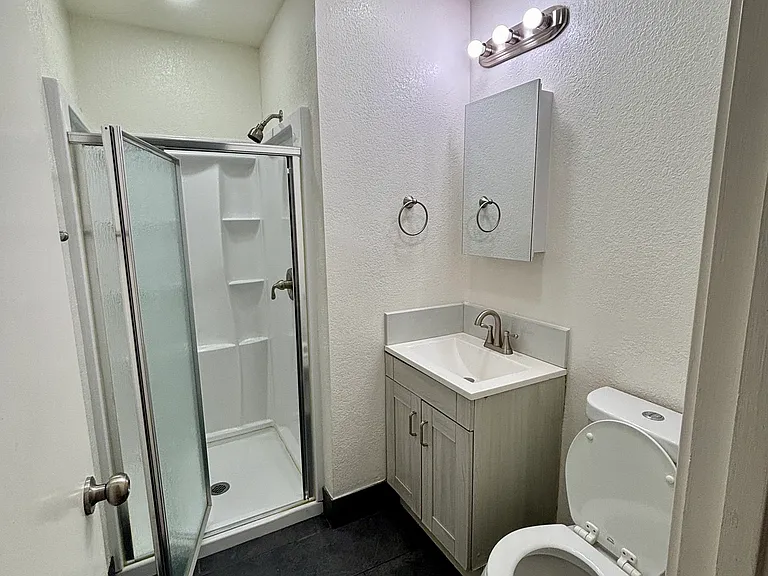 1629 Holly Dr #18 — Photo 10