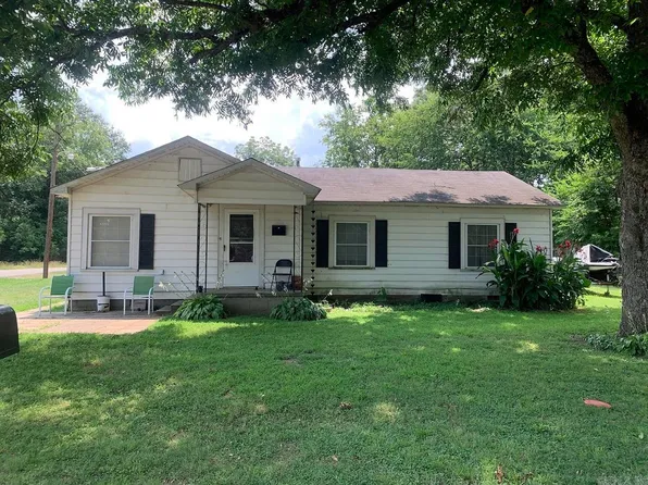 414 E Leigh St, Ola, AR 72853