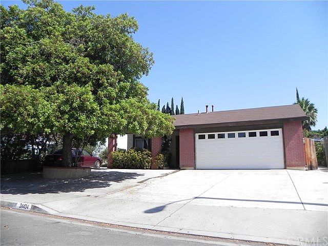 1st image of 24434 Bostwick Dr