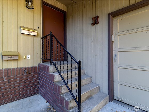 2nd image of 31 NE Tremont Drive