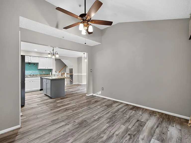 8155 Deer Chase Ln — Photo 10