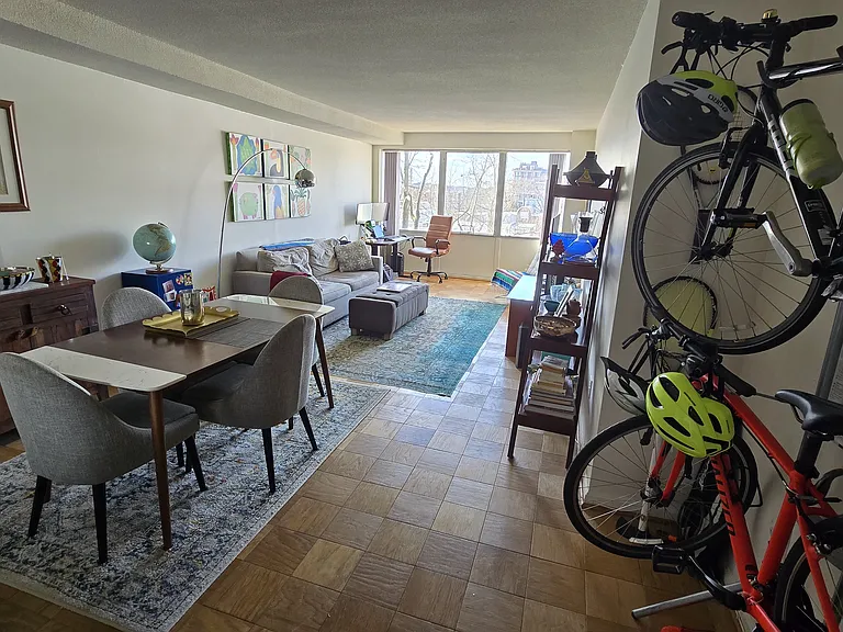 View from the front door. The kitchen is on the right. To the left is the bedroom and bathroom.