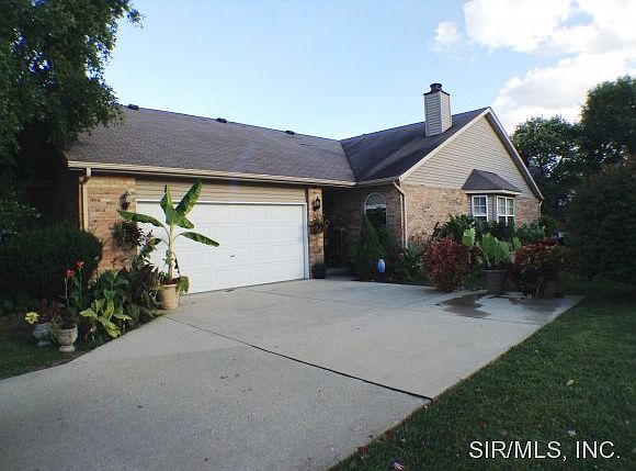 1st image of 23 Berry Patch Ln