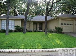 2921 Ridgewood Dr, Hurst, TX 76054