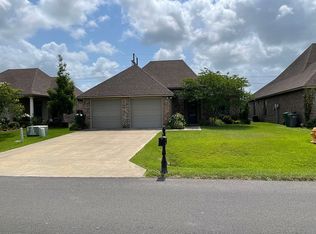 202 Overbrook Dr, Broussard, LA 70518