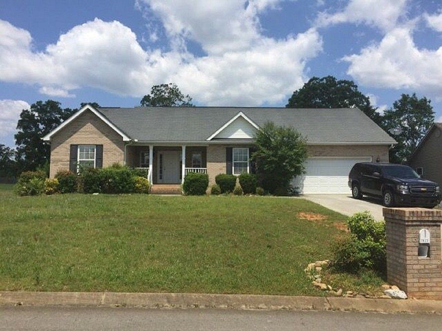 1st image of 2823 Country Meadows Ln
