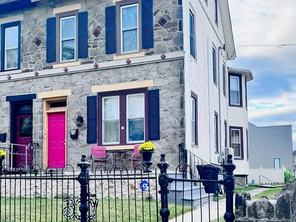 135 E Upsal St, Philadelphia, PA 19119