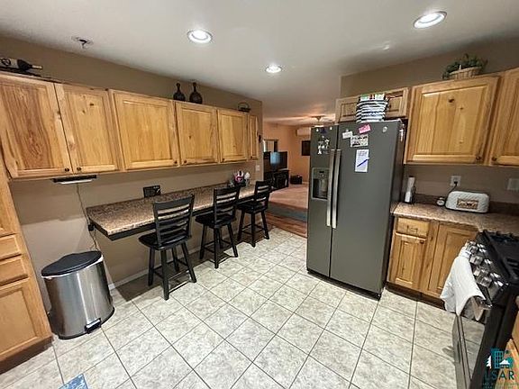 5th image of 411 E 10th Ave