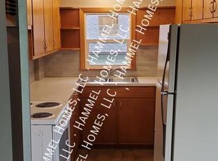 406 8th Ave W #B, Durand, WI 54736