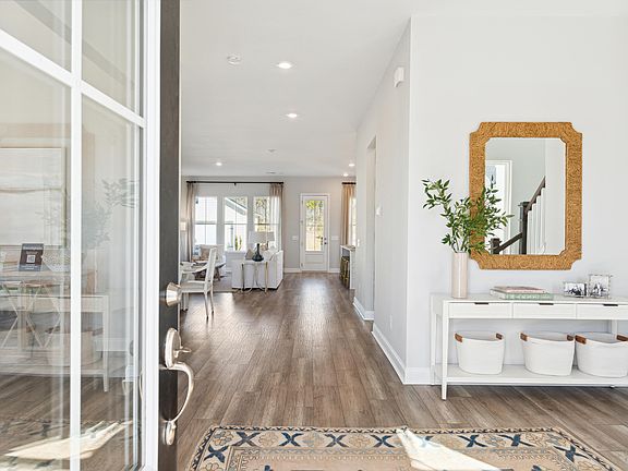 5th image of 1005 Marsh Royal St