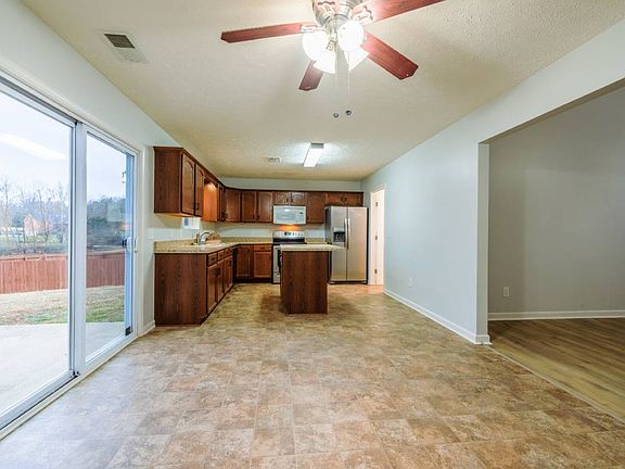 3rd image of 148 Granda Flora Dr