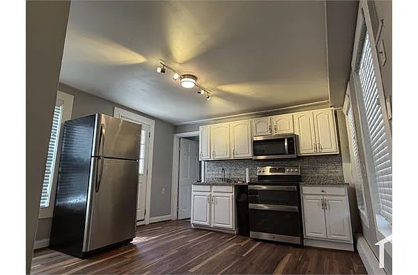 Building Photo - 15 Crescent Ln #B