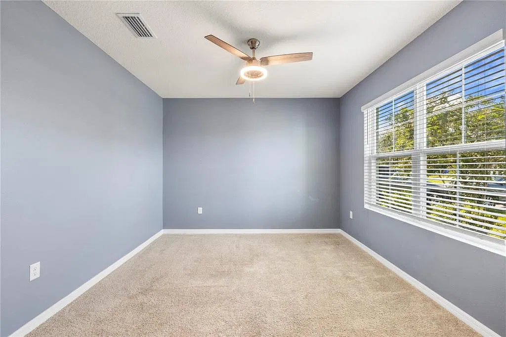 10212 Golden Light Ct — Photo 3
