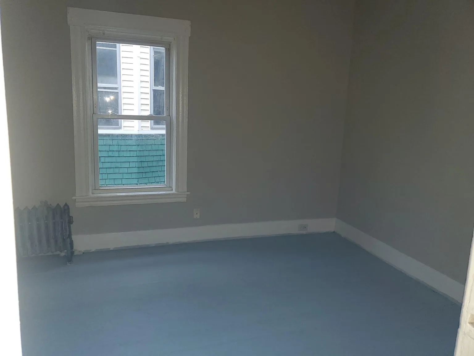 122 Myrtle Ave — Photo 2