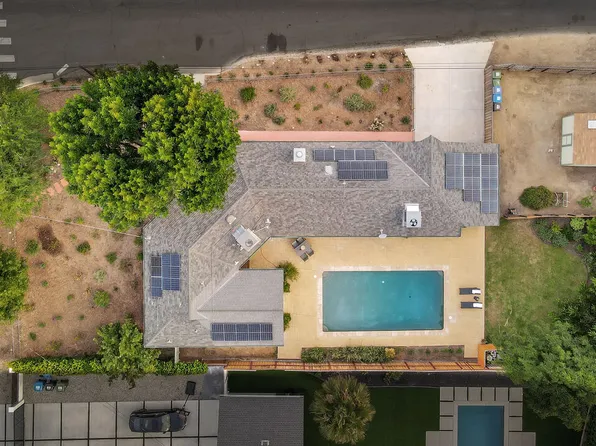 6001 Oakdale Ave, Woodland Hills, CA 91367