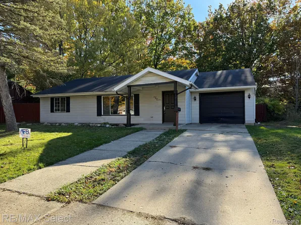 4314 Greenbrook Ln, Flint, MI 48507